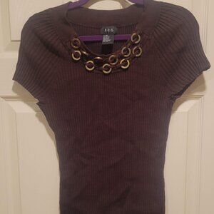 Brown short sleeve sweater with brass necklace details Medium